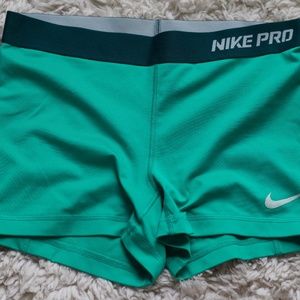 NIKE PRO Dri-Fit shorts - Green